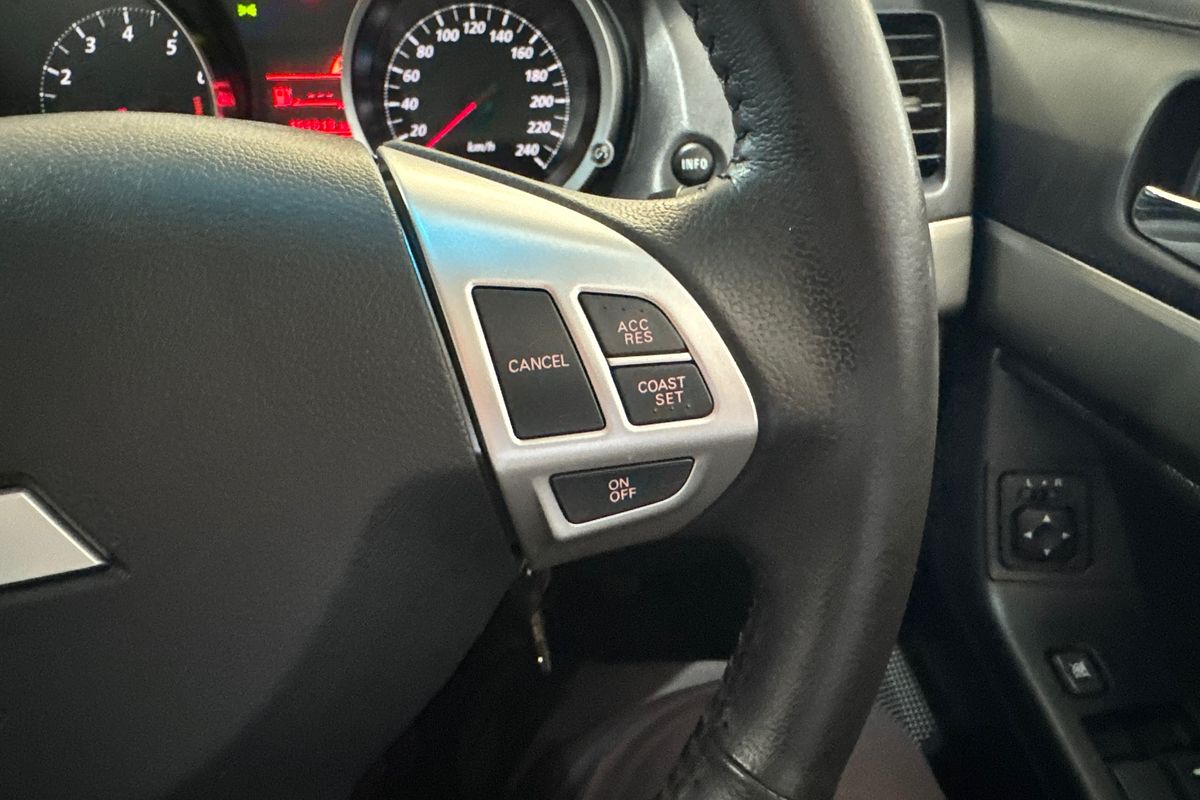 2013 Mitsubishi Lancer ES CJ