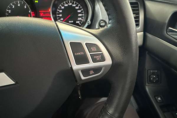 2013 Mitsubishi Lancer ES CJ