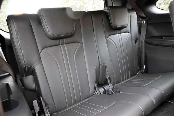2025 Isuzu MU-X LS-T