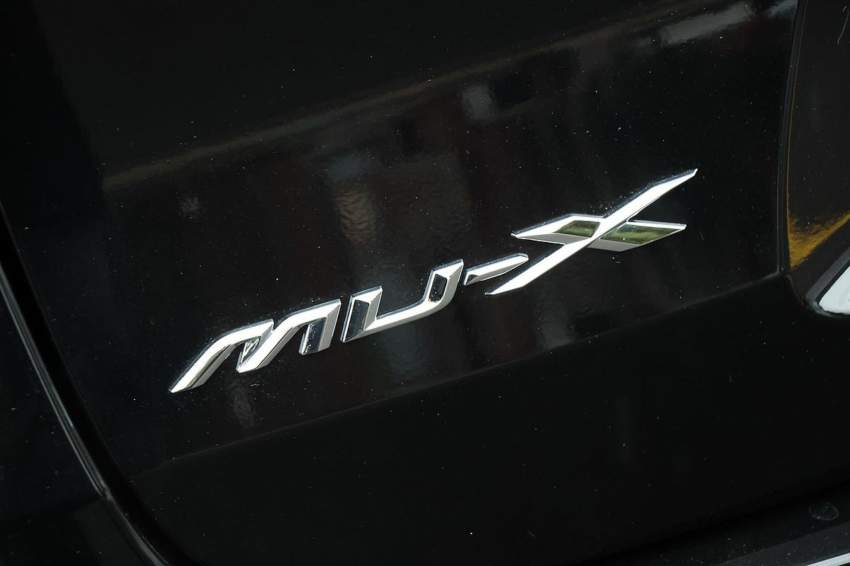 2025 Isuzu MU-X LS-T