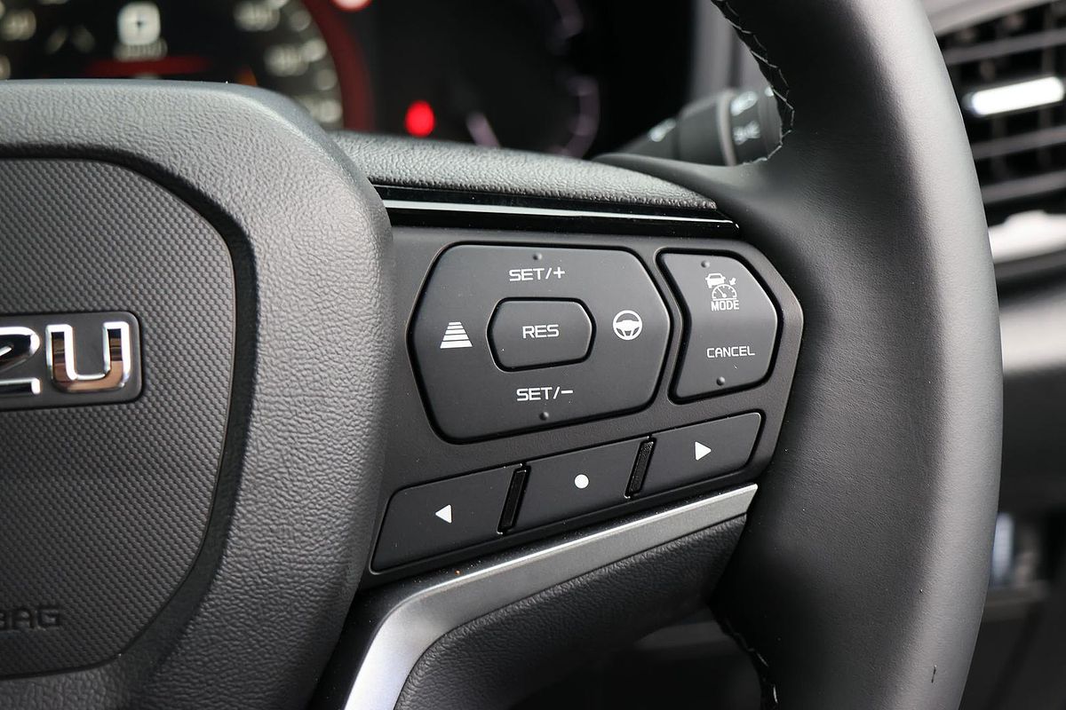 2024 Isuzu MU-X X-TERRAIN