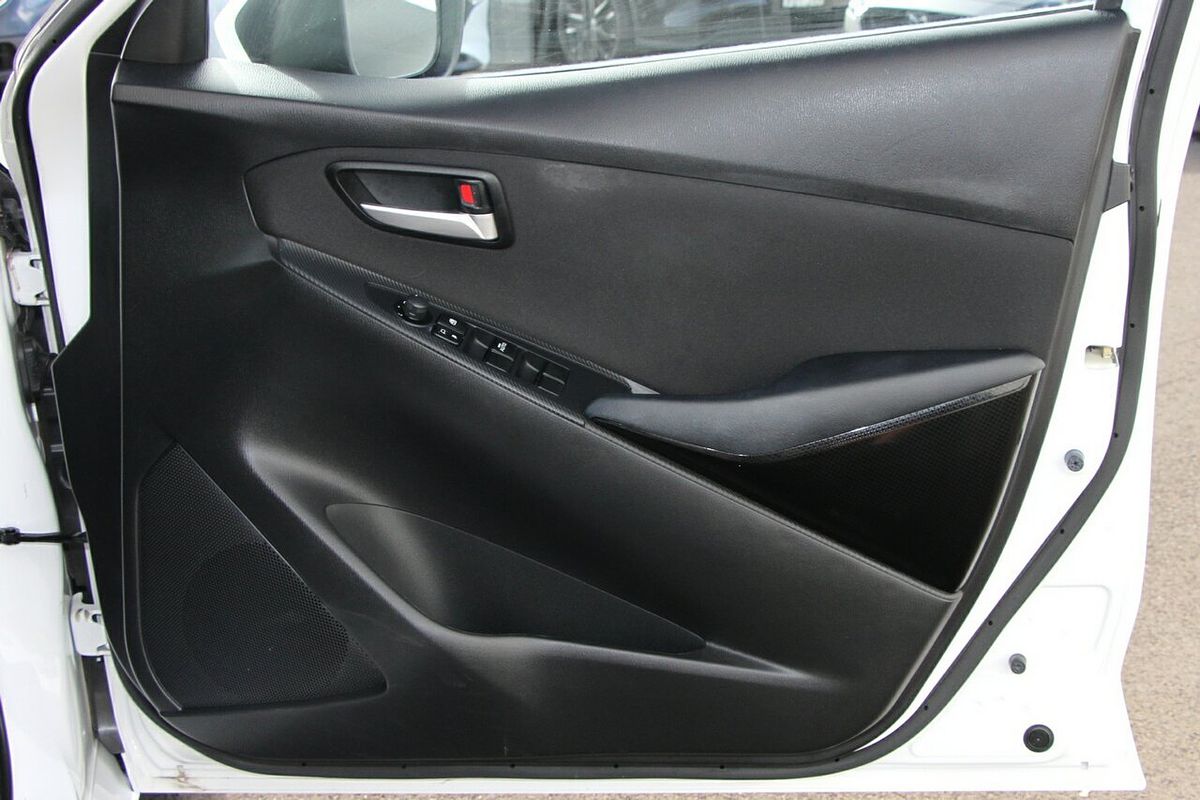 2017 Mazda 2 Maxx DJ Series