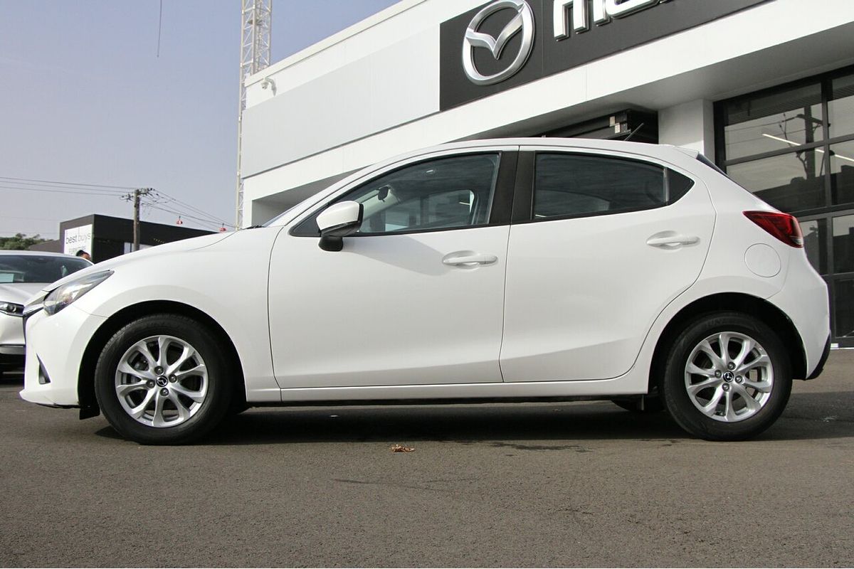 2017 Mazda 2 Maxx DJ Series