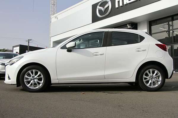2017 Mazda 2 Maxx DJ Series