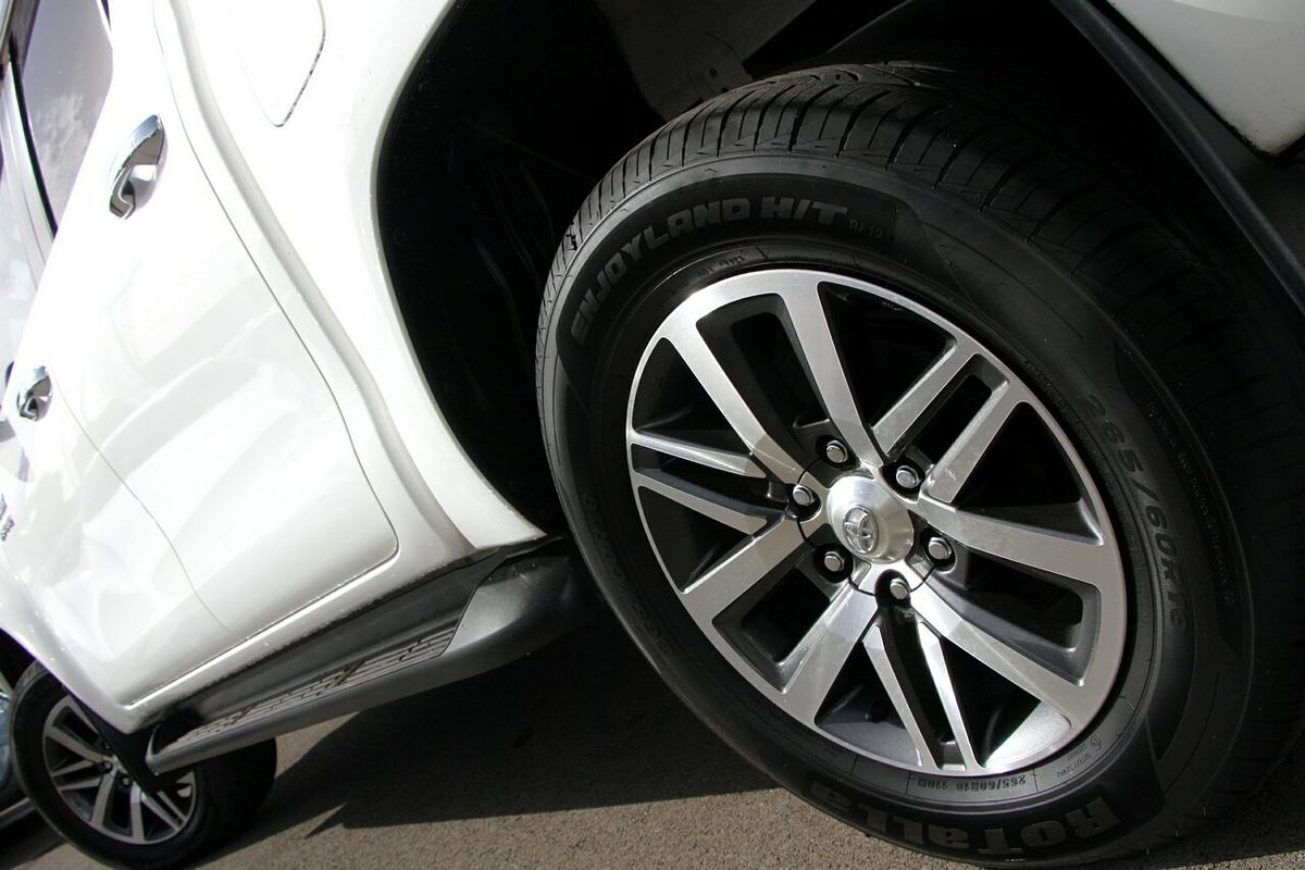 2020 Toyota Hilux SR5 GUN126R 4X4
