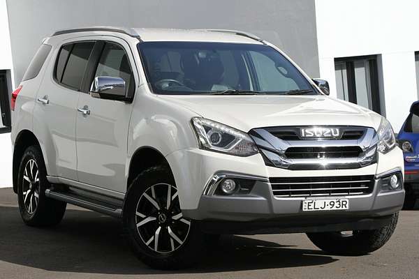2020 Isuzu MU-X LS-T