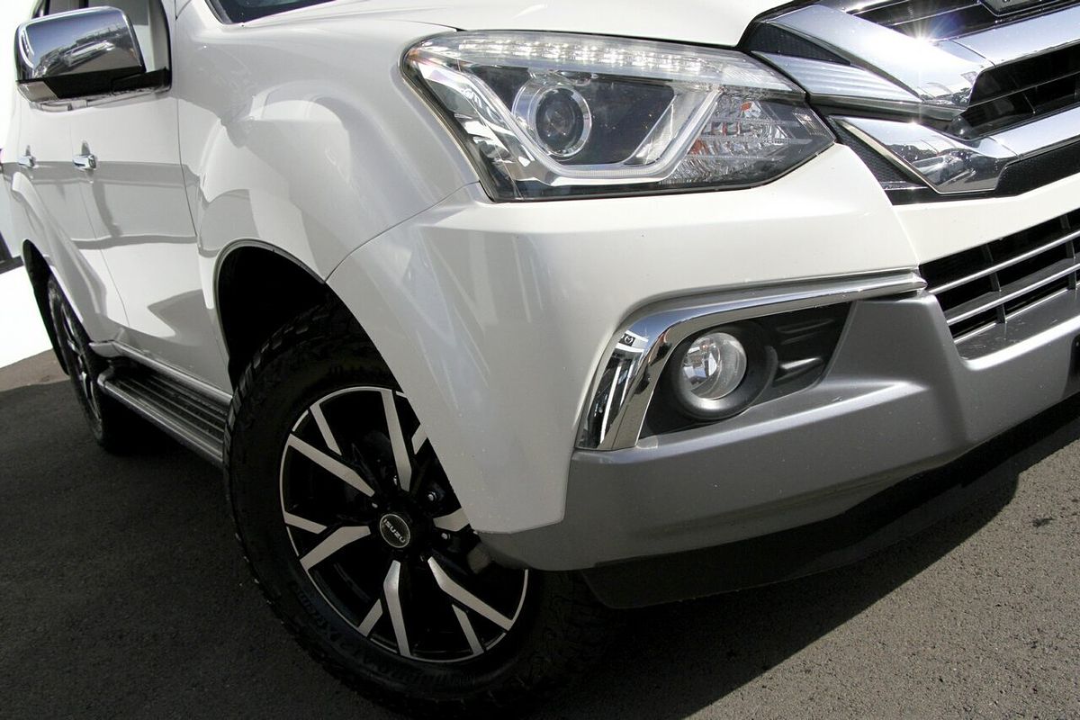2020 Isuzu MU-X LS-T