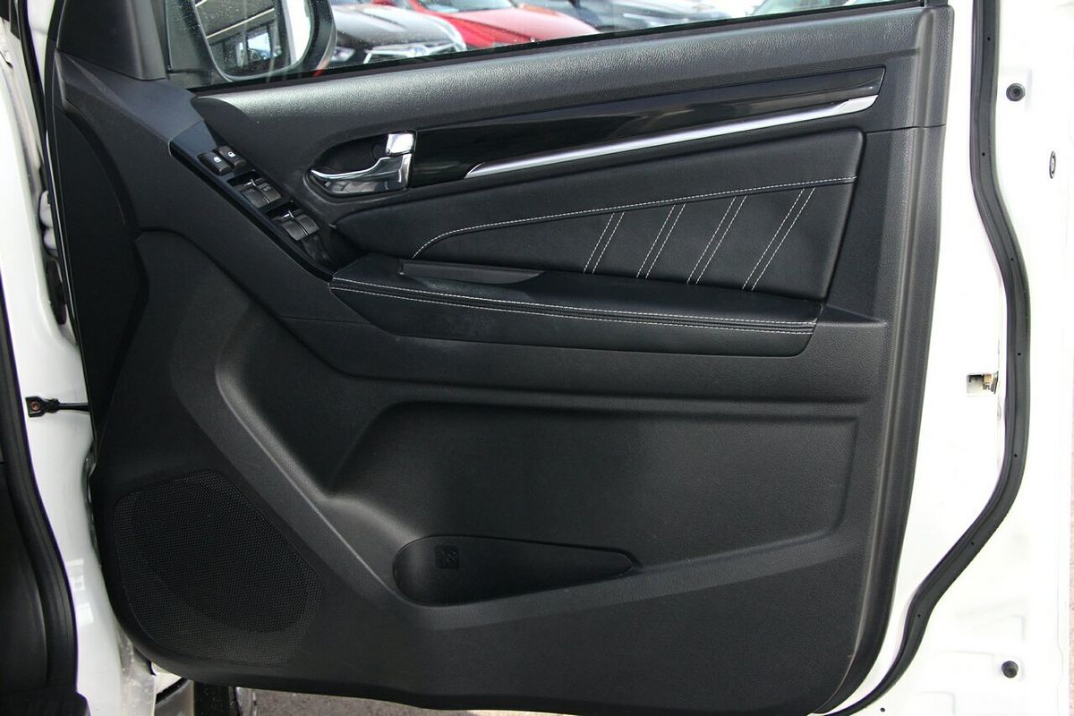 2020 Isuzu MU-X LS-T