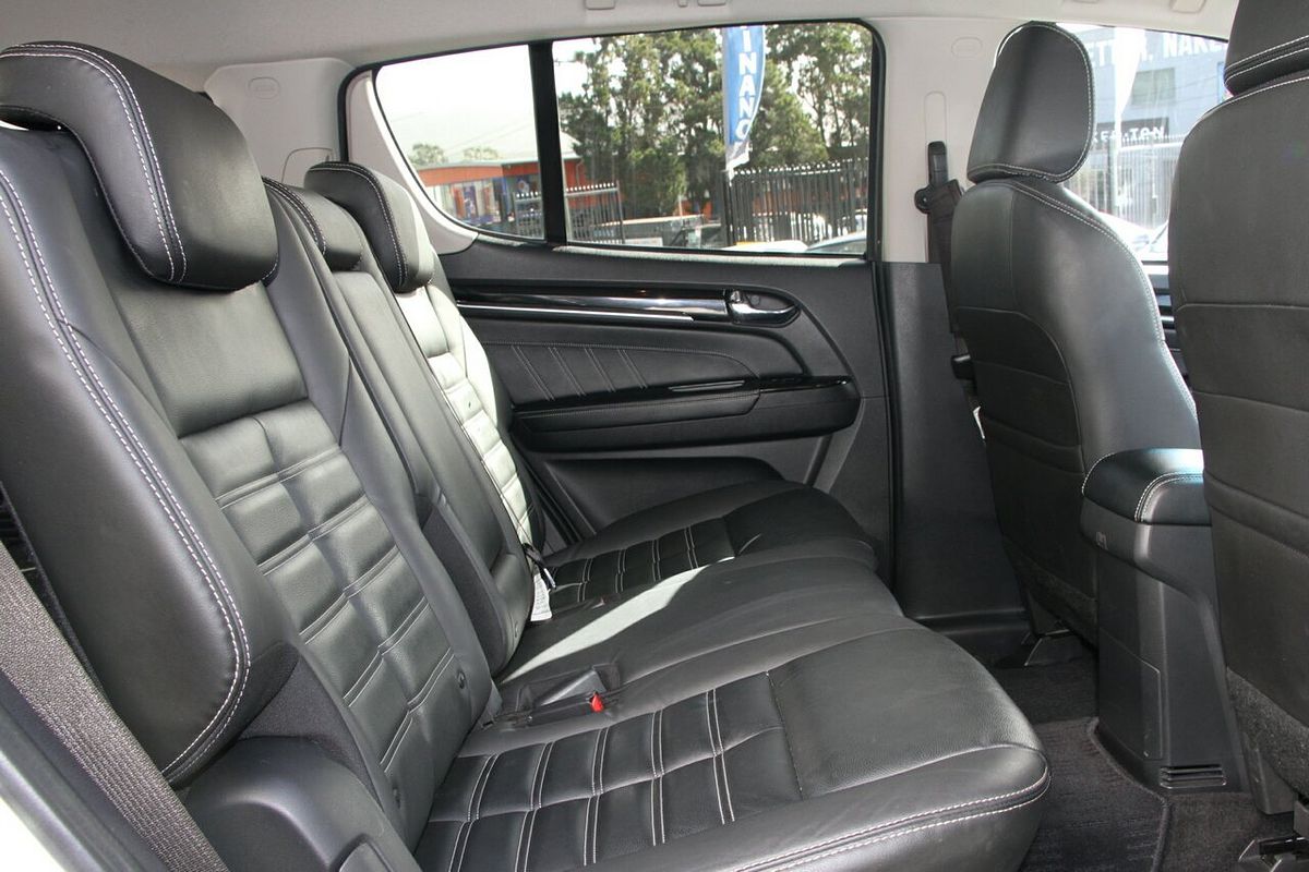 2020 Isuzu MU-X LS-T