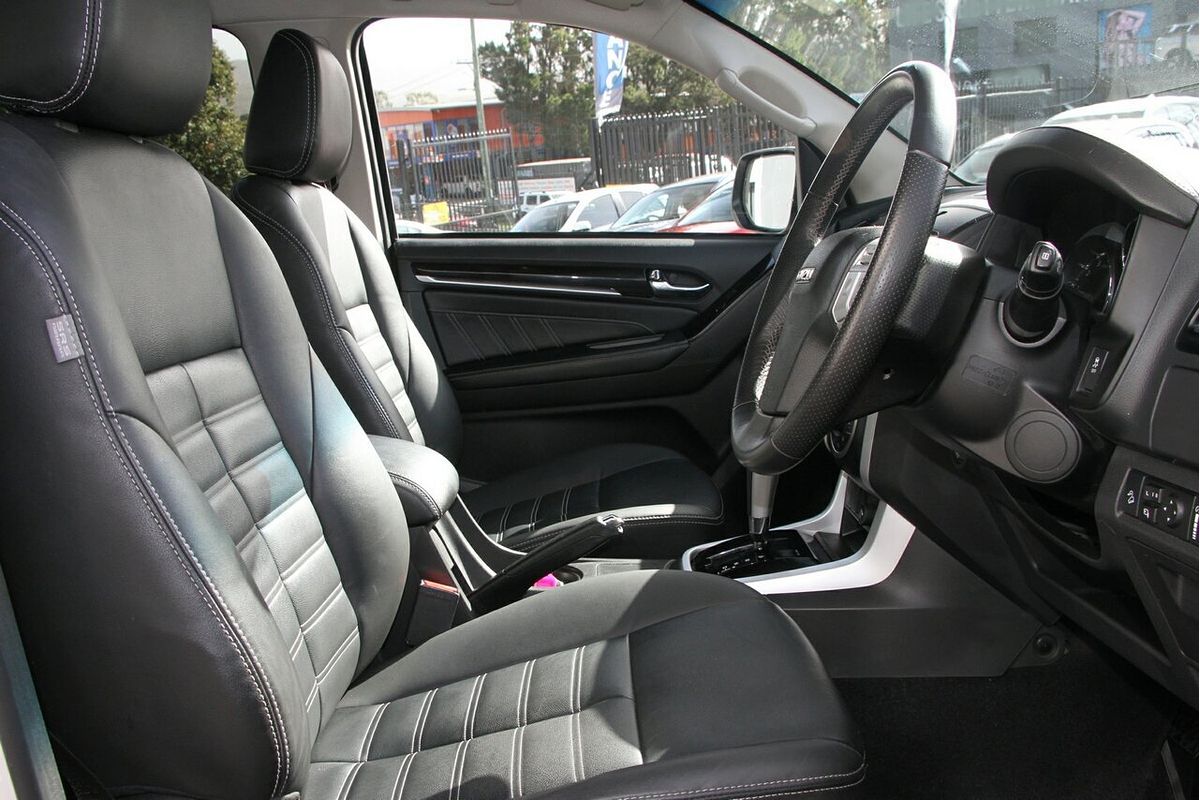 2020 Isuzu MU-X LS-T