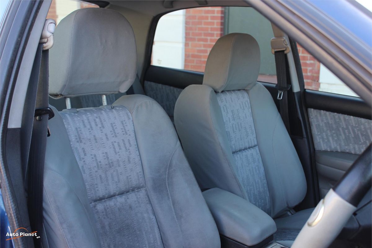 2004 Mitsubishi MAGNA ES TL