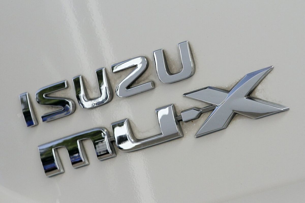 2020 Isuzu MU-X LS-T