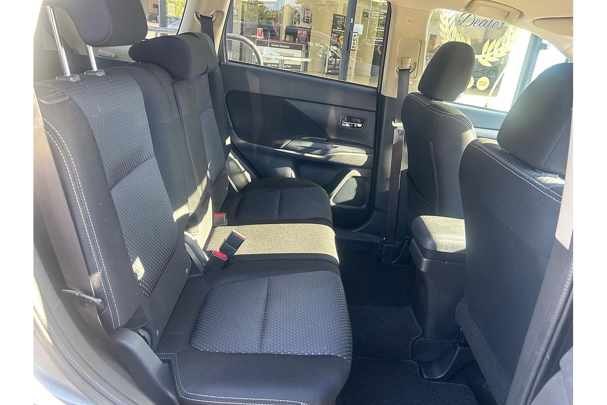 2016 Mitsubishi Outlander XLS ZK