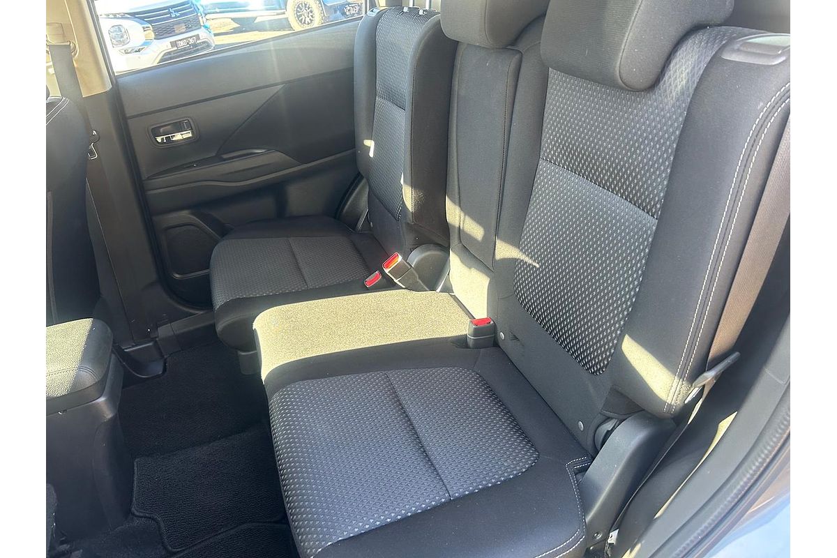 2016 Mitsubishi Outlander XLS ZK
