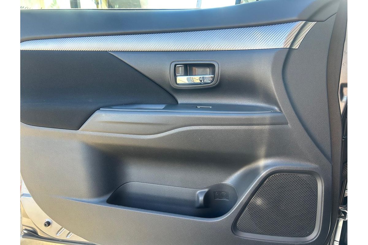 2016 Mitsubishi Outlander XLS ZK