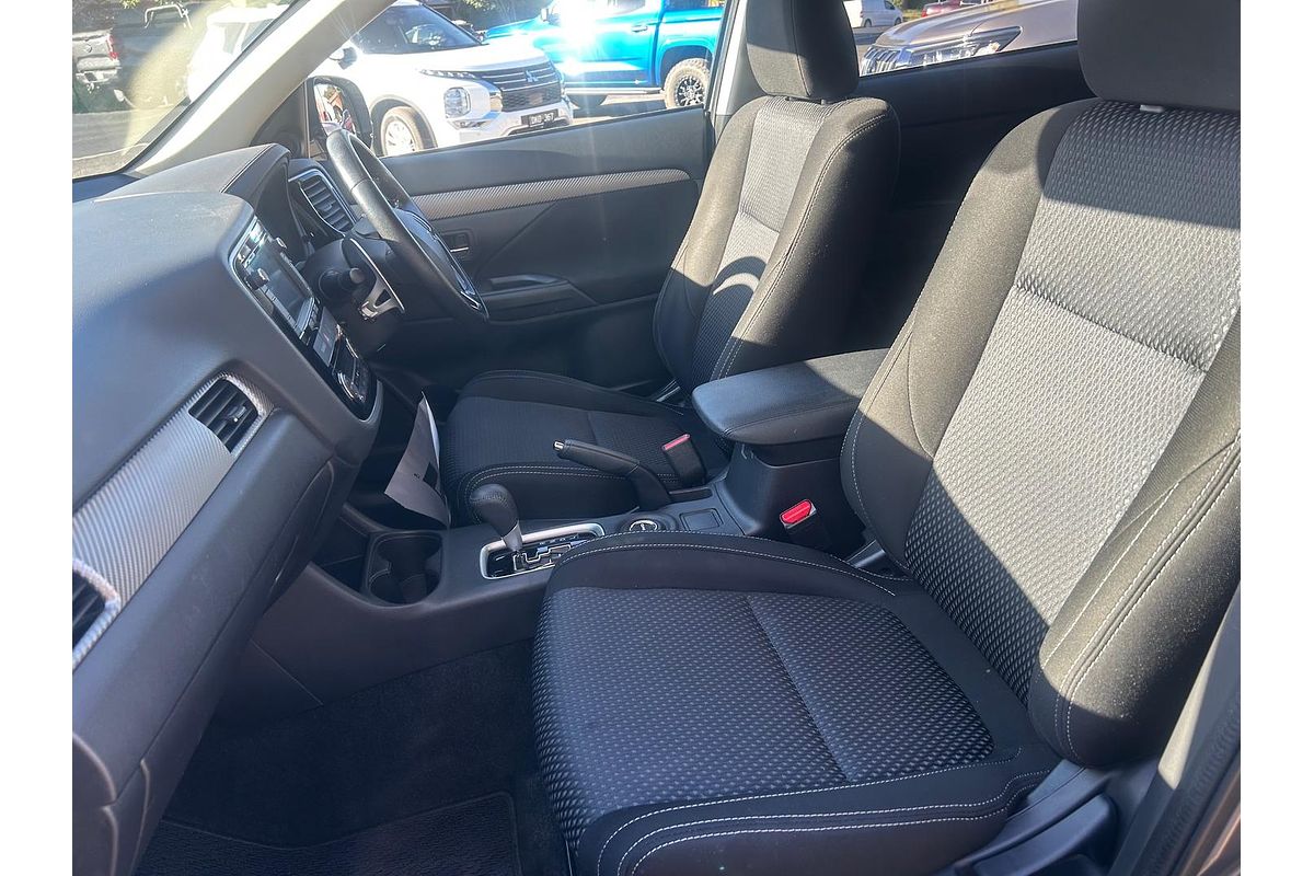 2016 Mitsubishi Outlander XLS ZK