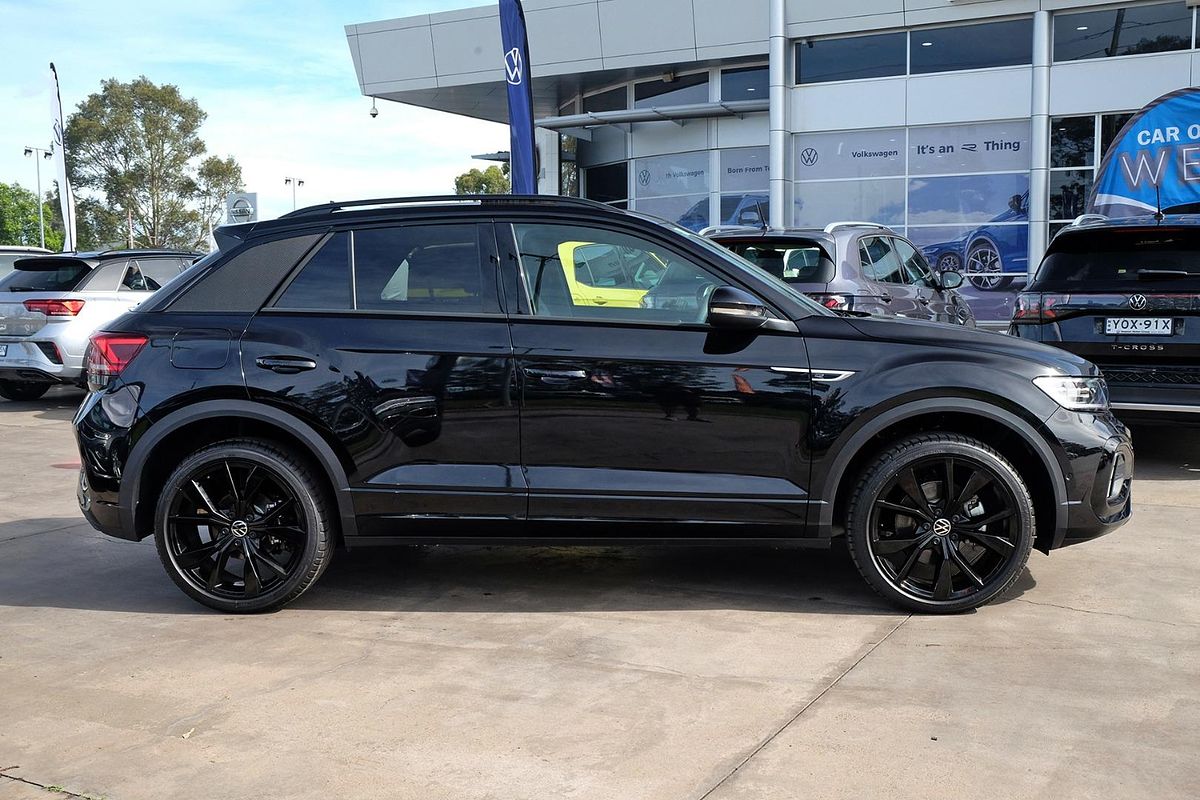 2025 Volkswagen T-Roc 140TSI R-Line D11