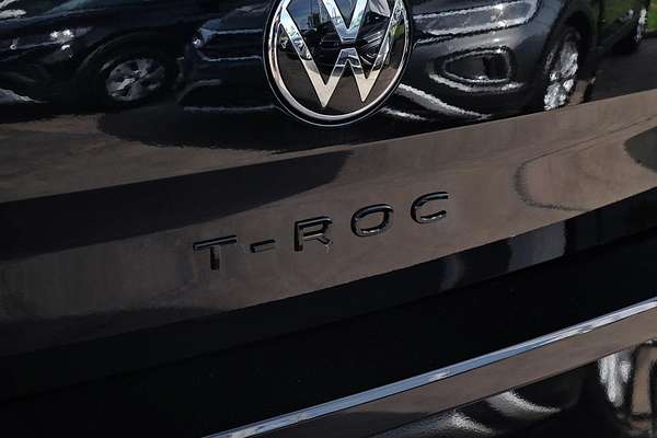 2025 Volkswagen T-Roc 140TSI R-Line D11