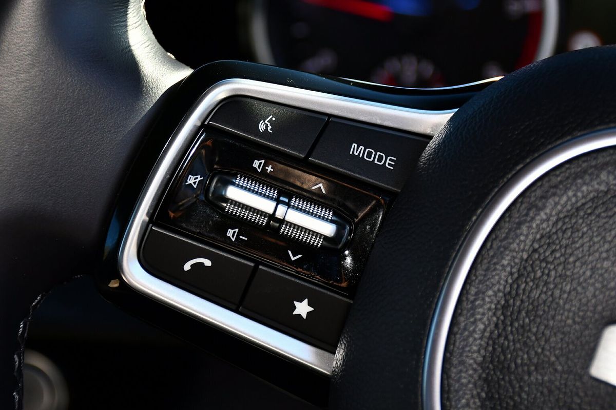 2023 Kia Carnival SLi KA4
