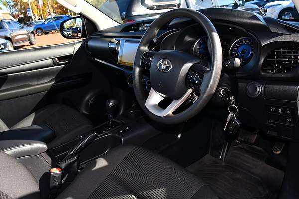 2020 Toyota Hilux SR GUN126R 4X4