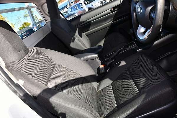 2020 Toyota Hilux SR GUN126R 4X4