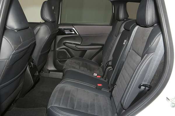 2023 Mitsubishi Outlander Aspire ZM