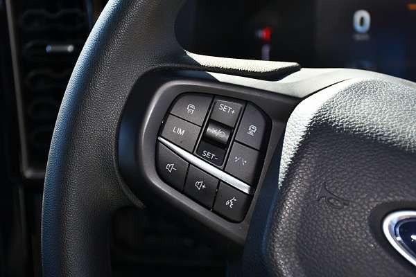 2024 Ford Everest Ambiente 2.0L
