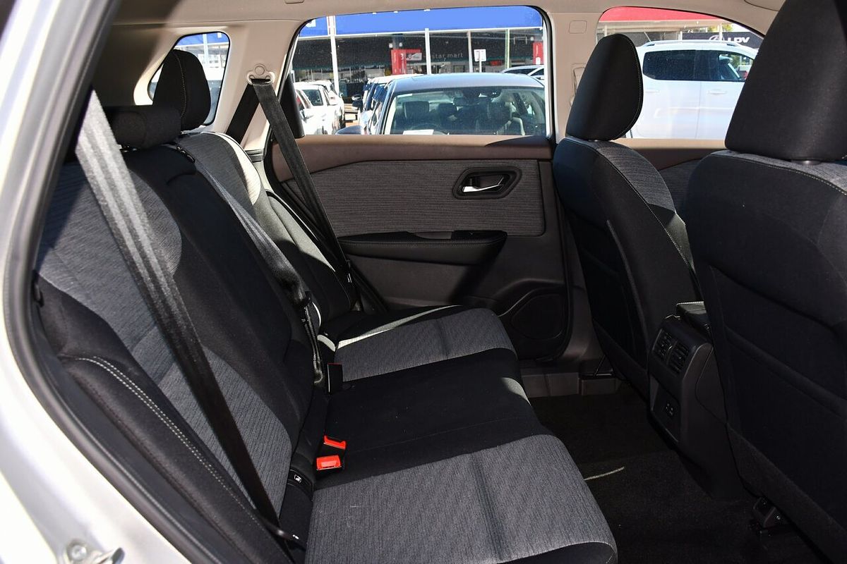 2023 Nissan X-TRAIL ST T33