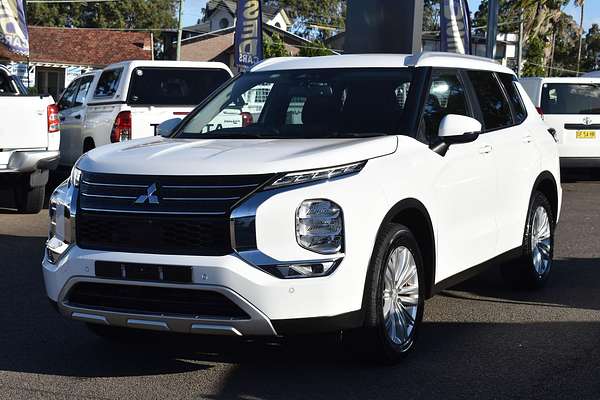 2023 Mitsubishi Outlander LS ZM