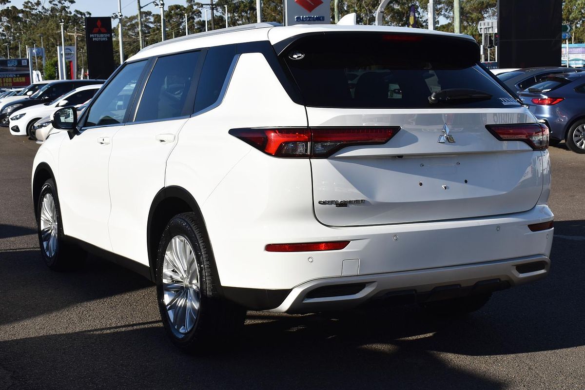 2023 Mitsubishi Outlander LS ZM