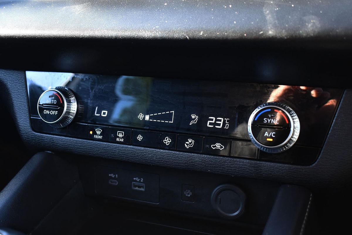 2023 Mitsubishi Outlander LS ZM