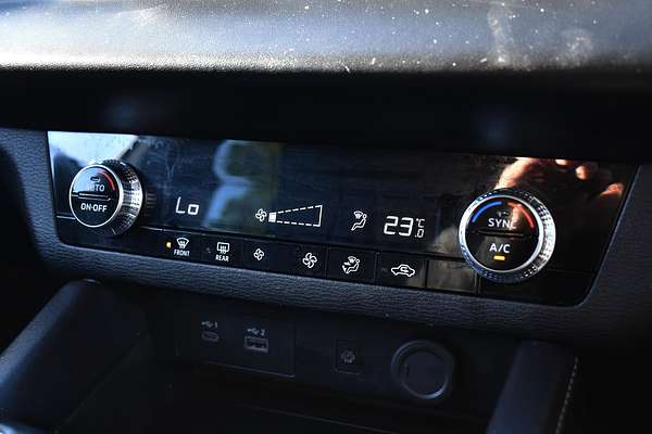 2023 Mitsubishi Outlander LS ZM