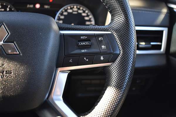 2023 Mitsubishi Outlander LS ZM