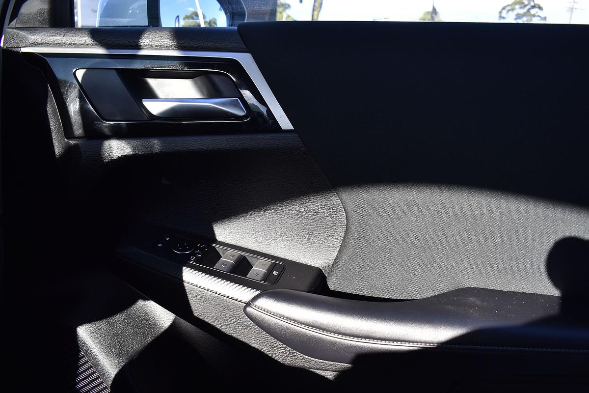 2023 Mitsubishi Outlander LS ZM