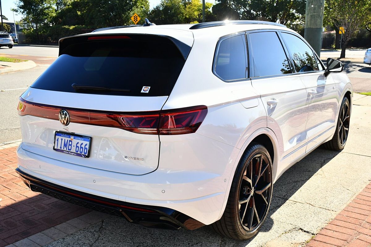 2024 Volkswagen Touareg R RC