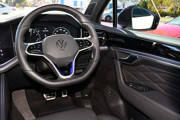 2024 Volkswagen Touareg R RC