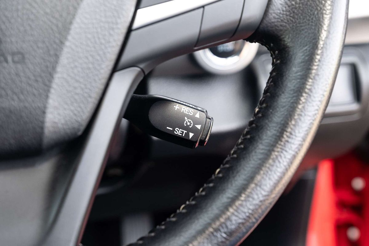2016 Toyota Camry Atara SL ASV50R