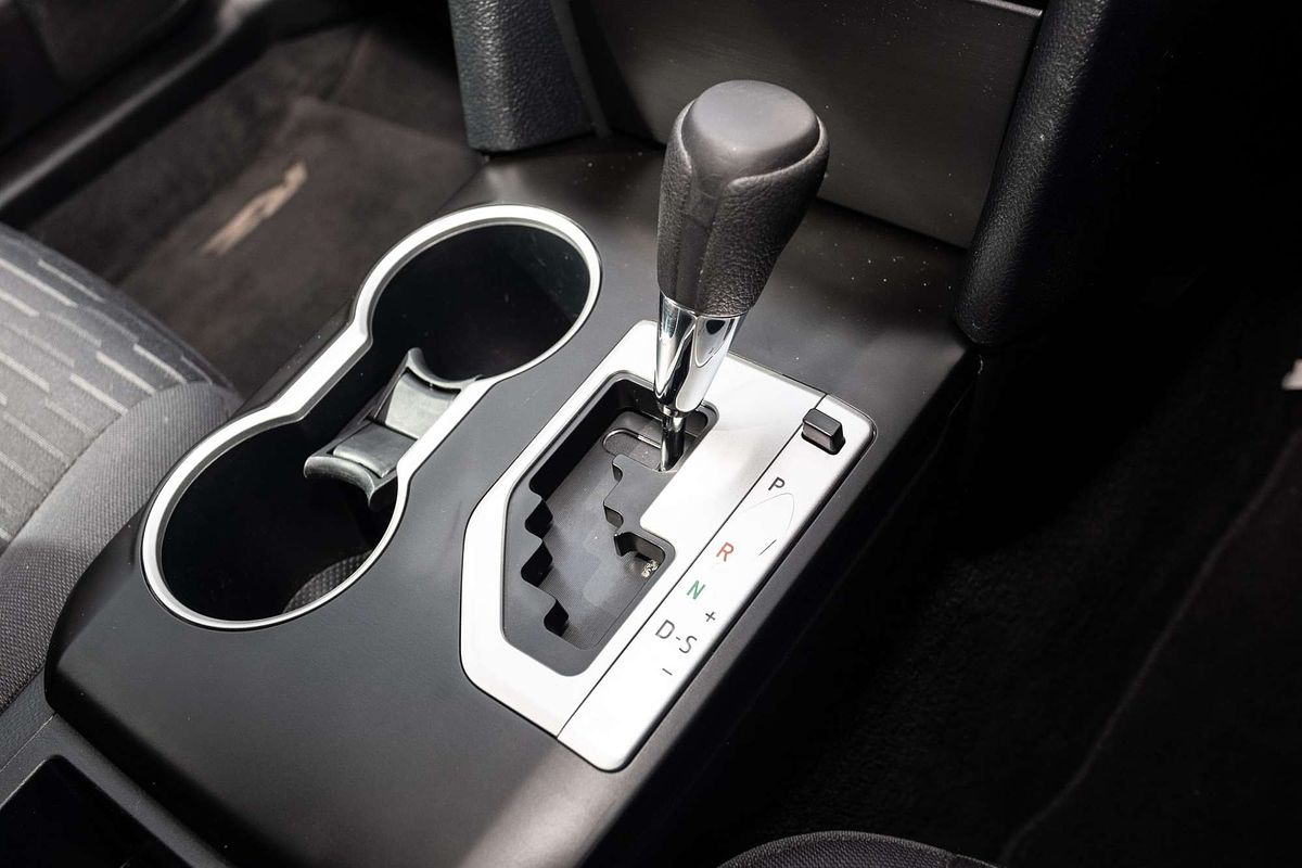 2016 Toyota Camry Atara SL ASV50R
