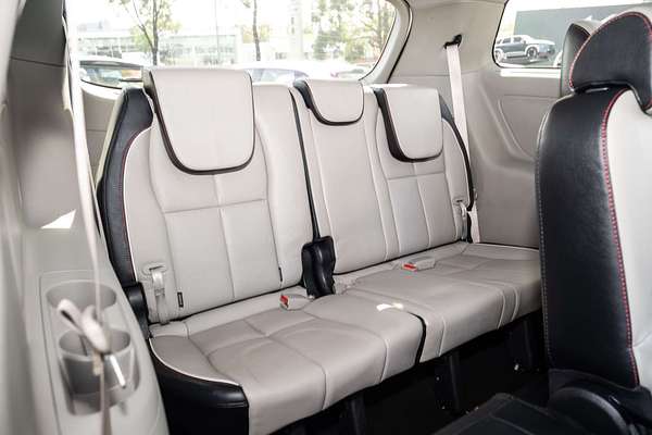 2018 Kia Carnival Platinum YP