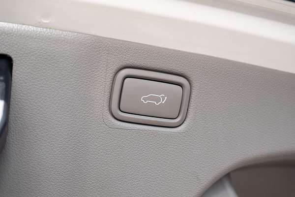 2018 Kia Carnival Platinum YP