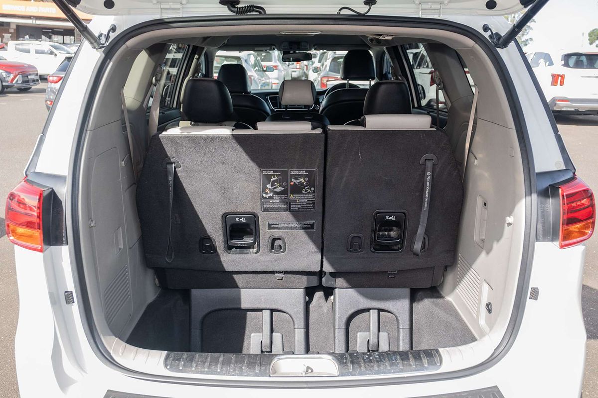 2018 Kia Carnival Platinum YP