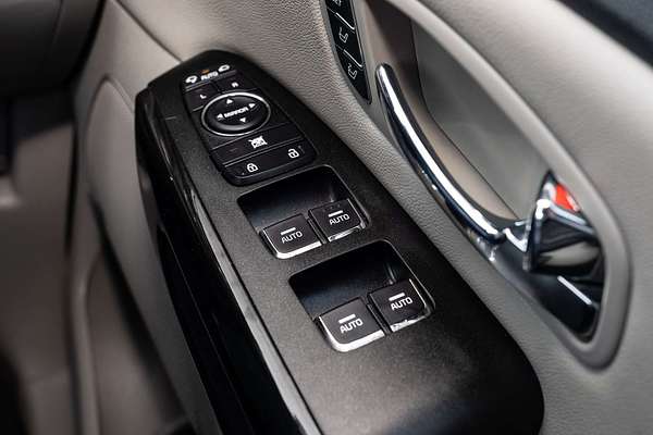 2018 Kia Carnival Platinum YP