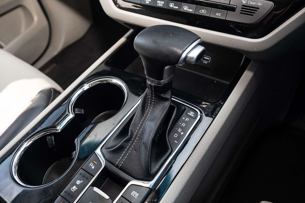 2018 Kia Carnival Platinum YP