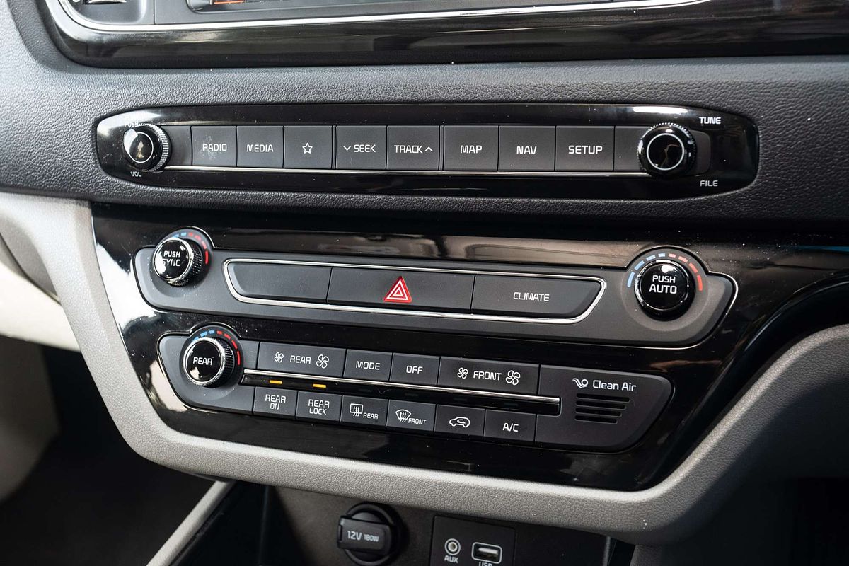 2018 Kia Carnival Platinum YP