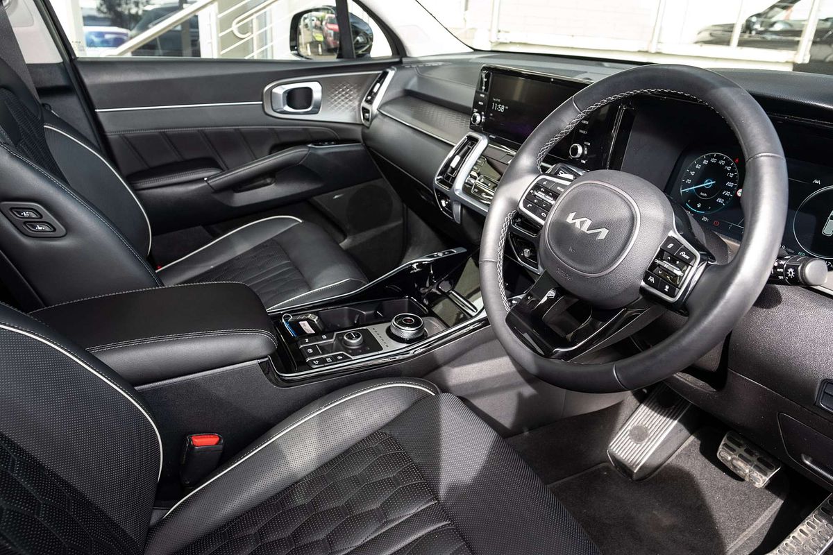 2023 Kia Sorento GT-Line MQ4