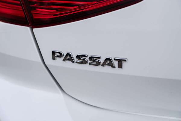 2016 Volkswagen Passat 206TSI R-Line B8