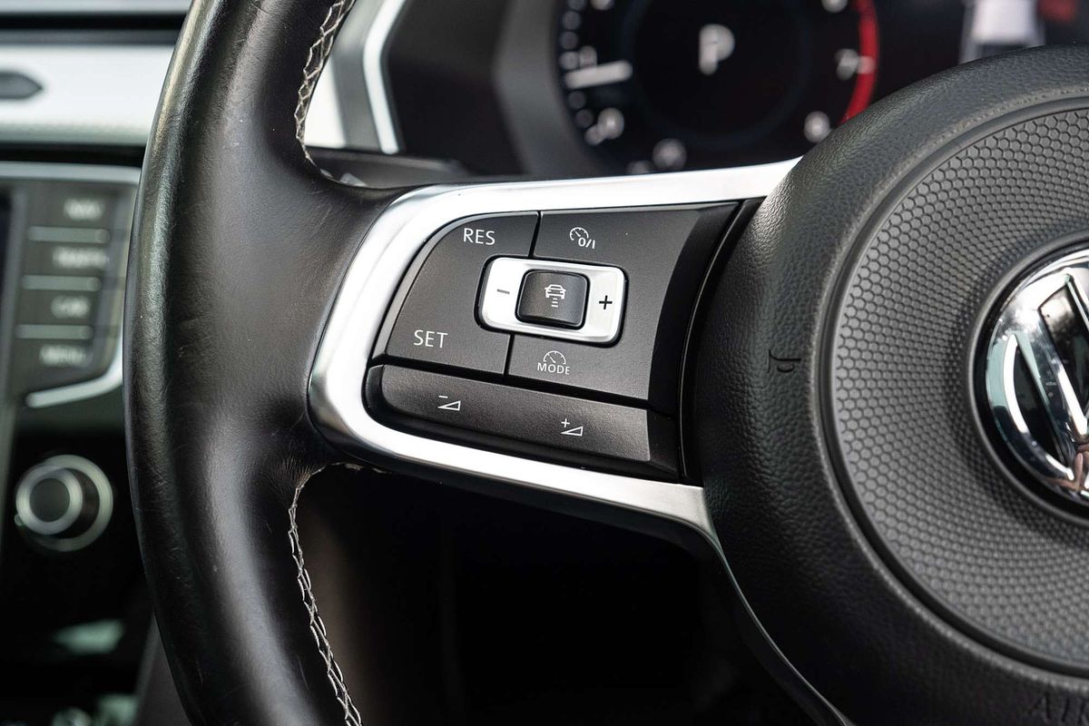 2016 Volkswagen Passat 206TSI R-Line B8