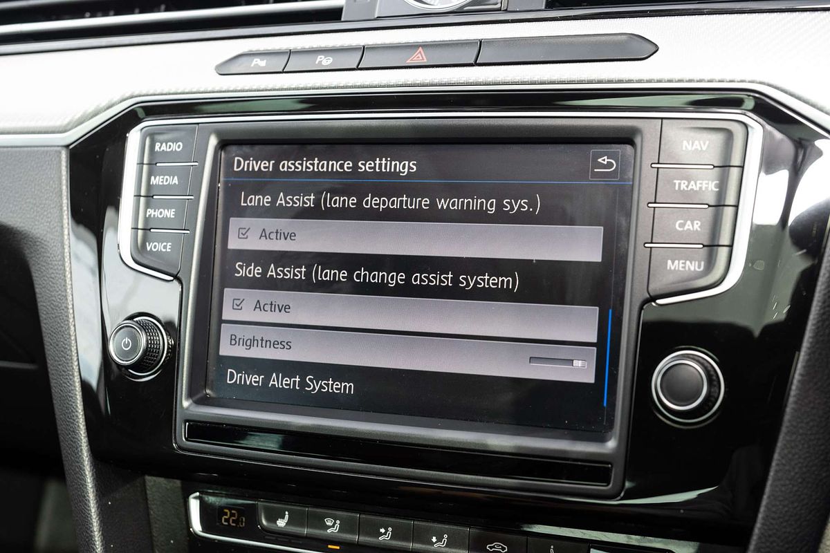 2016 Volkswagen Passat 206TSI R-Line B8