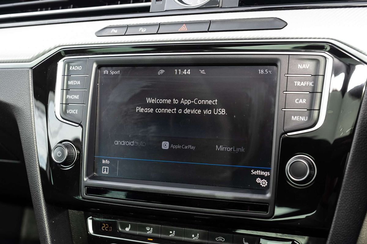2016 Volkswagen Passat 206TSI R-Line B8