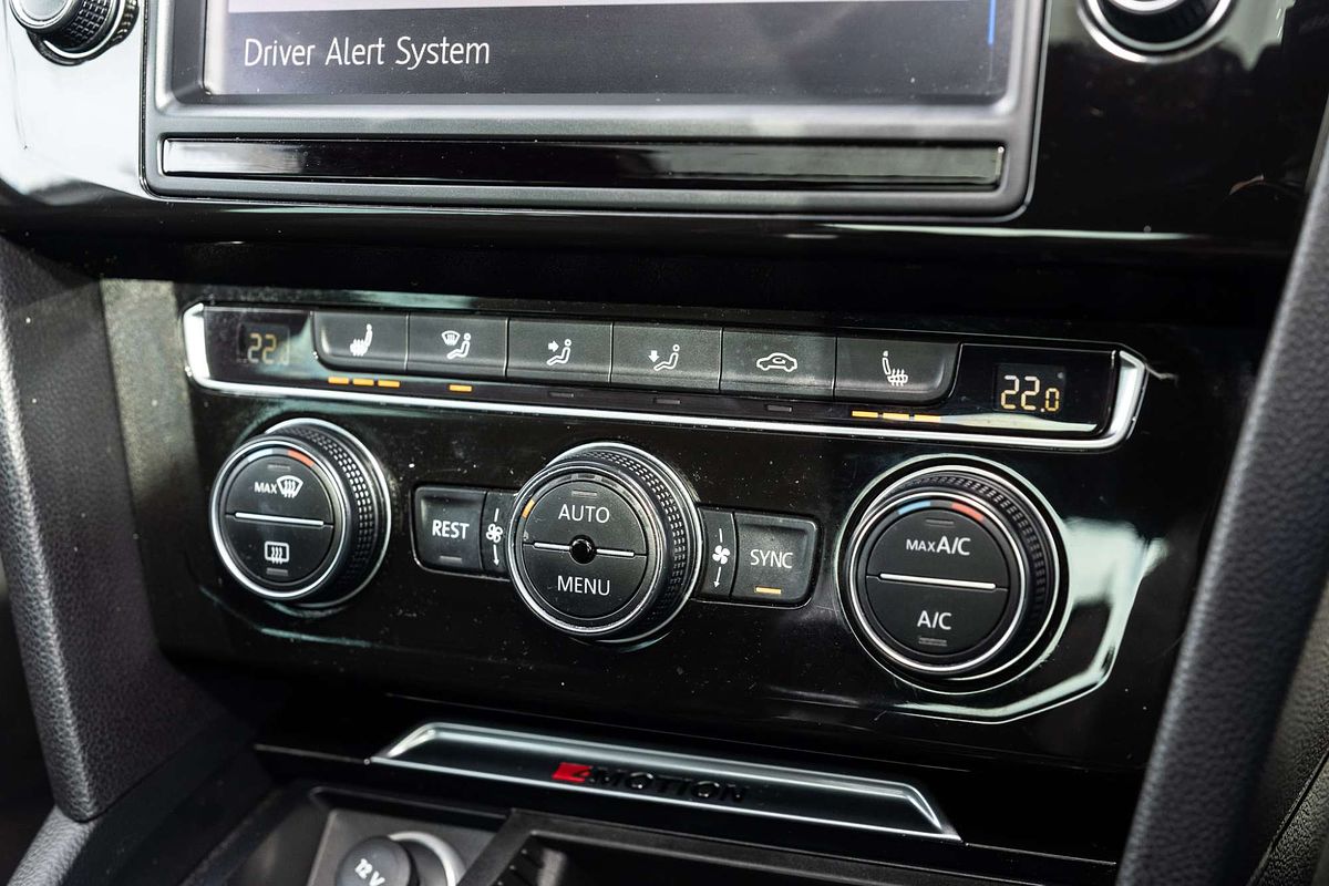 2016 Volkswagen Passat 206TSI R-Line B8